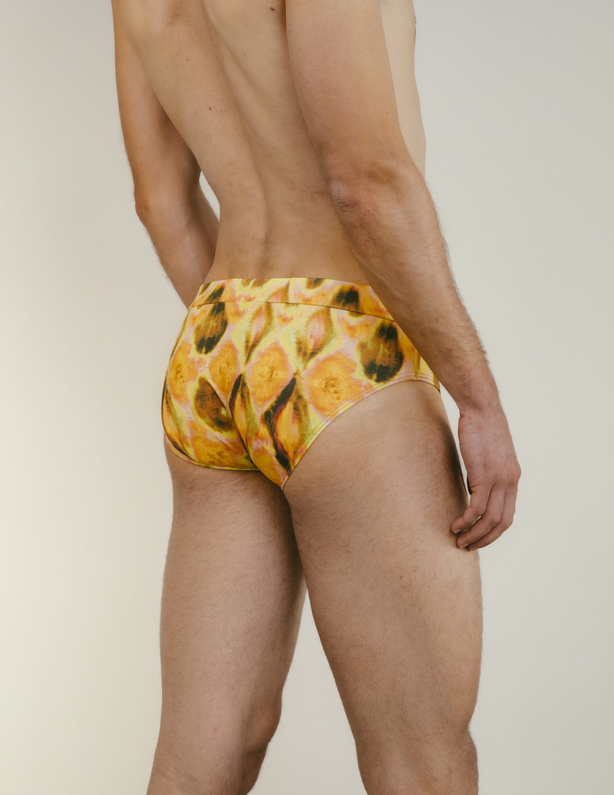 U MELÓ bottom